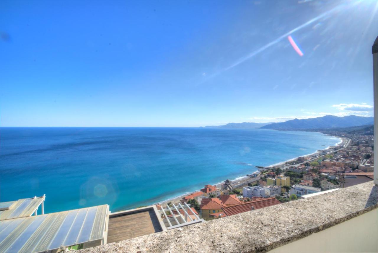 Villa Ischia Attico Sul Mare A Verezzi Borgio Verezzi Dış mekan fotoğraf